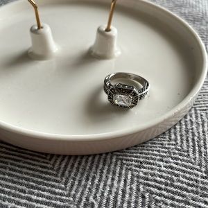 Park Lane ring, size 6